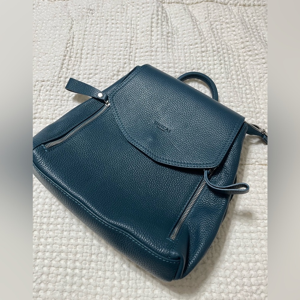 Uniani firenze Genuine Leather Backpack convertible